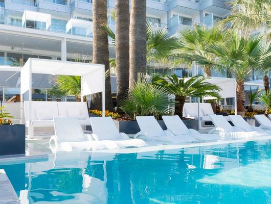 Day Pass mit Mittagessen Reverence Hotels Day Pass mit Mittagessen Reverence Hotels
