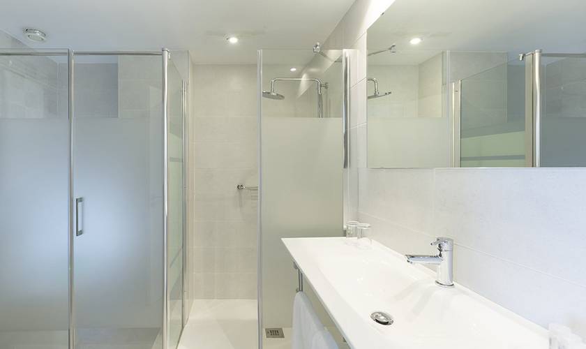 Privilege bali bed Reverence Mare Hotel  Palmanova, Majorca