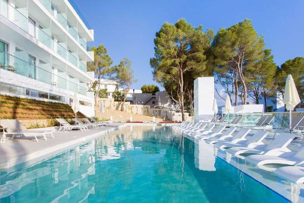 Swimming pool Reverence Life Hotel  en Santa Ponsa, Majorca