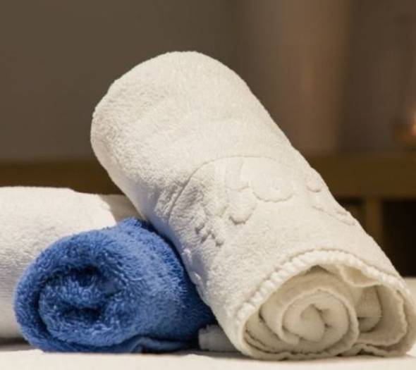 Servicio de toallas de playa y piscina  Reverence Life Hotel Santa Ponsa, Mallorca
