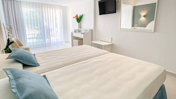 Chambre confort supérieure Reverence Life Hotel Santa Ponsa, Mallorca Chambre confort supérieure Reverence Life Hotel Santa Ponsa, Mallorca