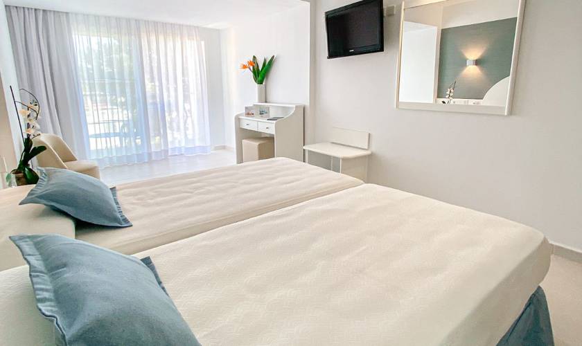 Superior comfort room Reverence Life Hotel  Santa Ponsa, Majorca