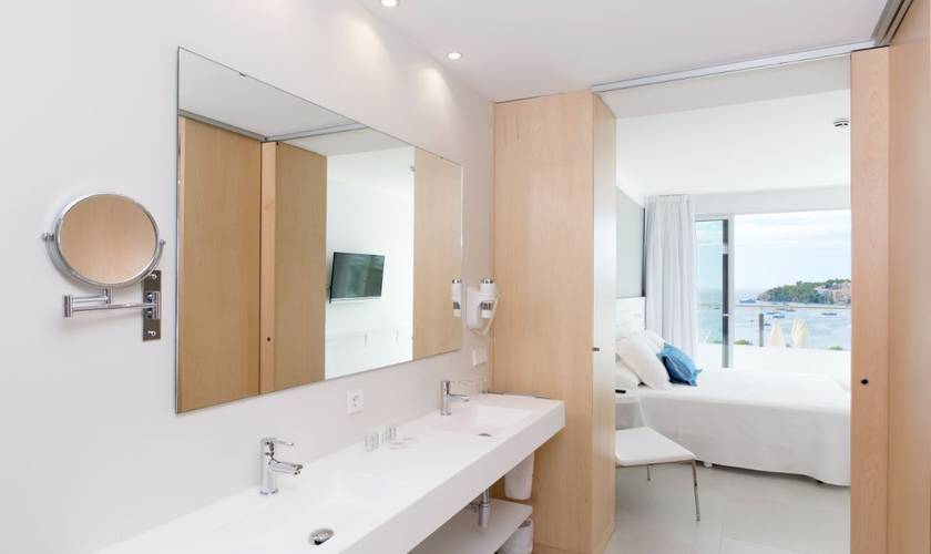 Comfort partial sea view Reverence Mare Hotel  Palmanova, Majorca