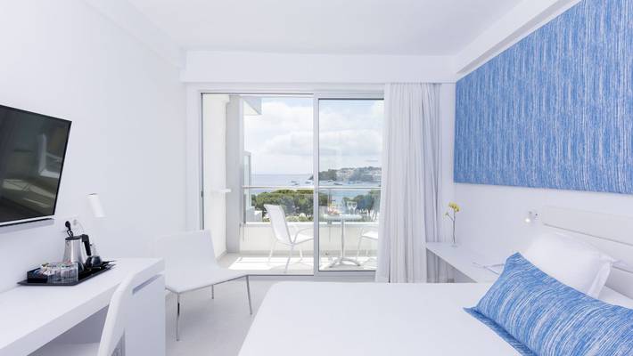 Comfort sea view Reverence Mare Hotel Palmanova, Majorca Comfort sea view Reverence Mare Hotel Palmanova, Majorca