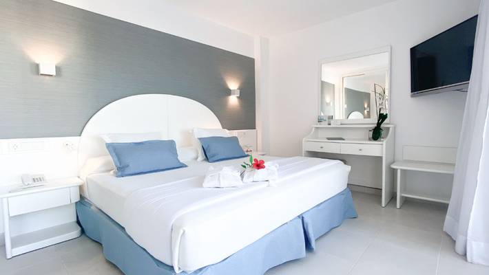 Chambre confort avec balcon Reverence Life Hotel Santa Ponsa, Mallorca Chambre confort avec balcon Reverence Life Hotel Santa Ponsa, Mallorca