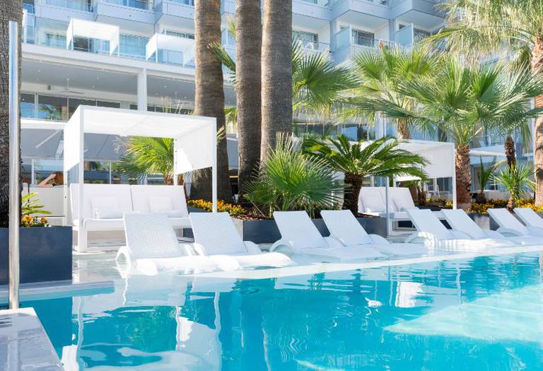Day Pass with Lunch Reverence Hotels Day Pass with Lunch Reverence Hotels