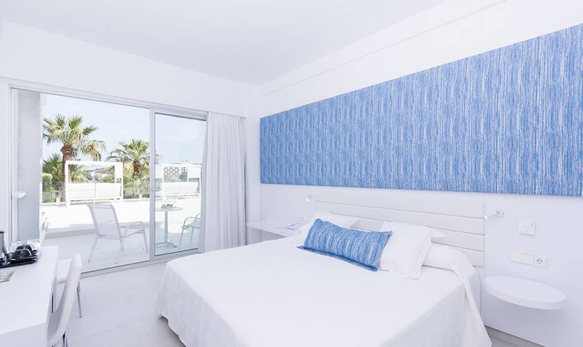 Privilege bali bed Reverence Mare Hotel  Palmanova, Majorca