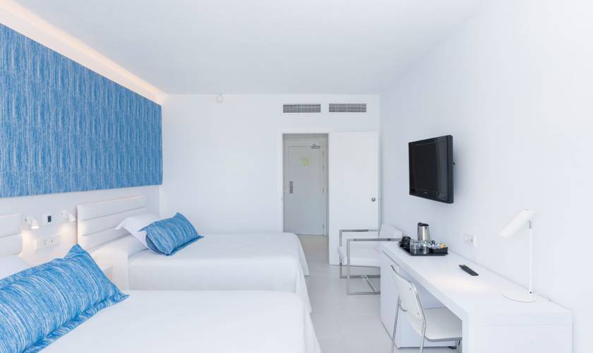 Comfort room Reverence Mare Hotel  Palmanova, Majorca