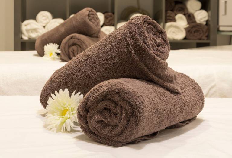 Day Pass with Lunch and 15 minutes massage Reverence Hotels Day Pass with Lunch and 15 minutes massage Reverence Hotels