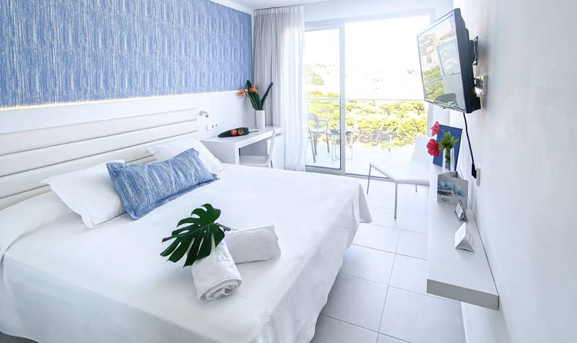 Comfort room with balcony Reverence Life Hotel  Santa Ponsa, Majorca