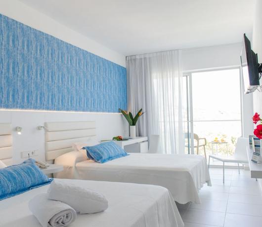 Camera comfort vista mare laterale Reverence Life Hotel Santa Ponsa Camera comfort vista mare laterale Reverence Life Hotel Santa Ponsa