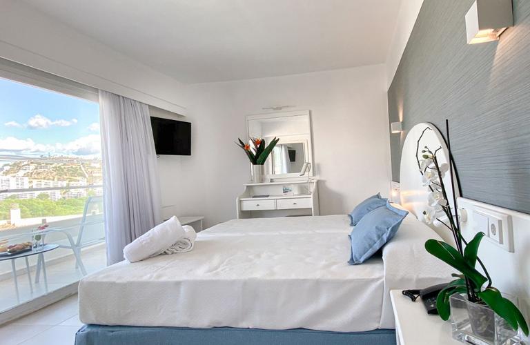 Comfort vista mar lateral Reverence Life Hotel Santa Ponsa Comfort vista mar lateral Reverence Life Hotel Santa Ponsa