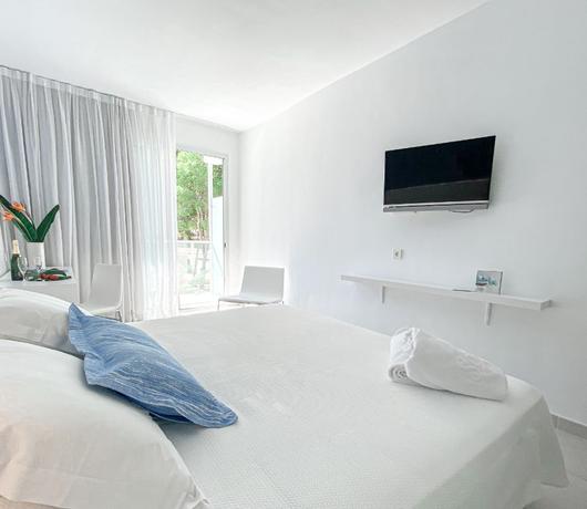Camera comfort con finestra Reverence Life Hotel Santa Ponsa Camera comfort con finestra Reverence Life Hotel Santa Ponsa