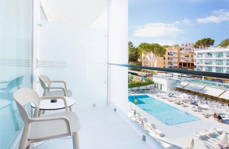Premium vista piscina Reverence Life Hotel Santa Ponsa Premium vista piscina Reverence Life Hotel Santa Ponsa