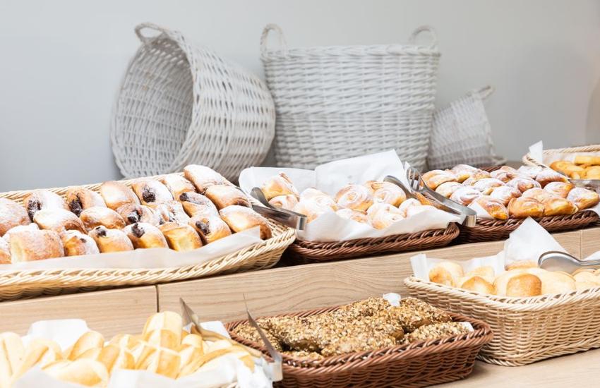 Colazione a buffet Hotel Reverence Mare Hotel Palmanova Colazione a buffet Hotel Reverence Mare Hotel Palmanova