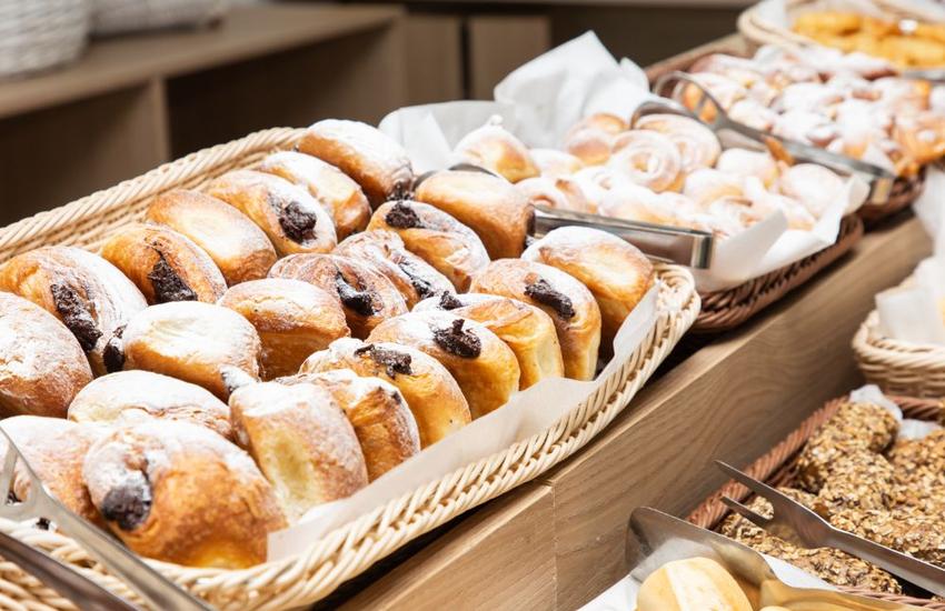 Colazione a buffet Hotel Reverence Mare Hotel Palmanova Colazione a buffet Hotel Reverence Mare Hotel Palmanova
