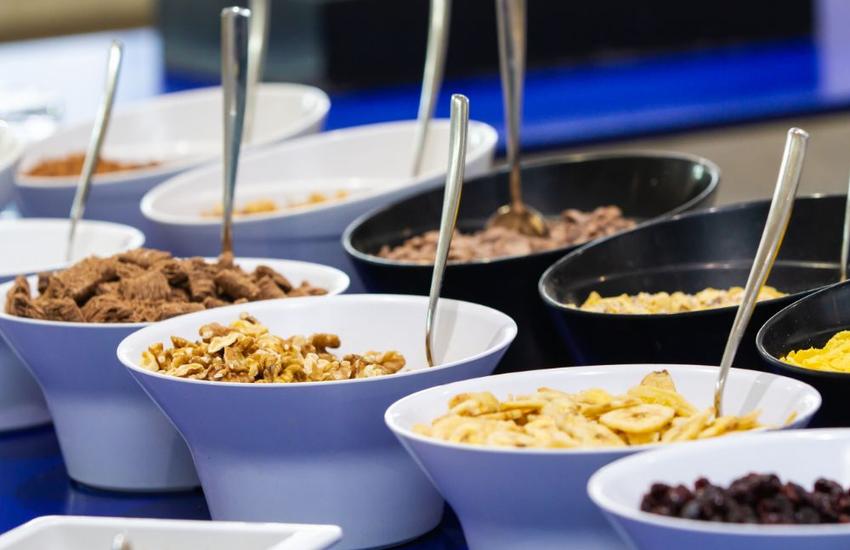 Colazione a buffet Hotel Reverence Mare Hotel Palmanova Colazione a buffet Hotel Reverence Mare Hotel Palmanova