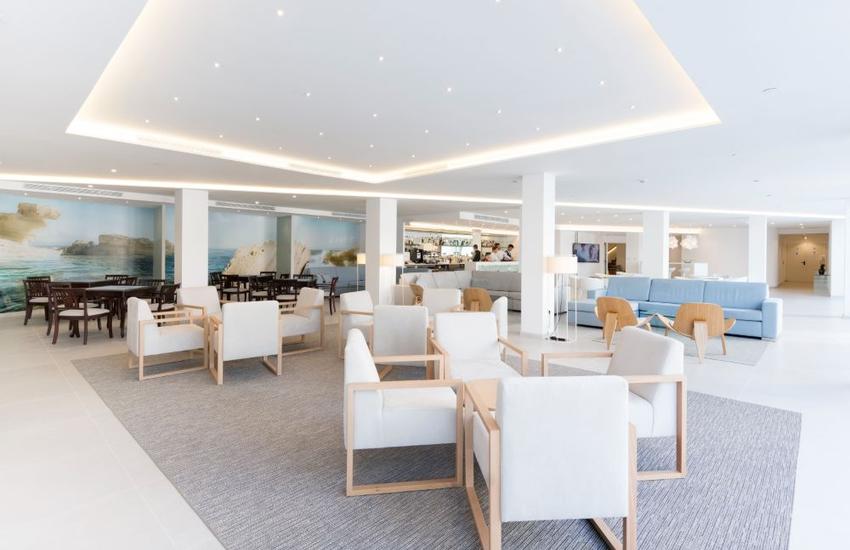 Bar Hotel Reverence Mare Hotel Palmanova Bar Hotel Reverence Mare Hotel Palmanova