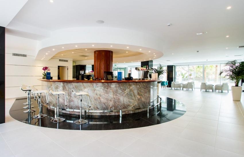 Bar Reverence Life Hotel Santa Ponsa Bar Reverence Life Hotel Santa Ponsa
