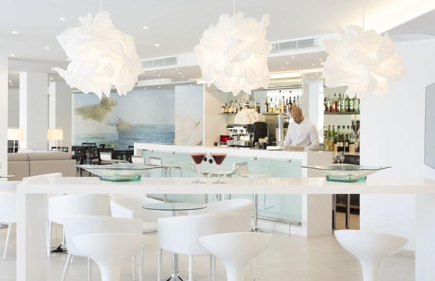 Bar Hotel Reverence Mare Hotel Palmanova Bar Hotel Reverence Mare Hotel Palmanova