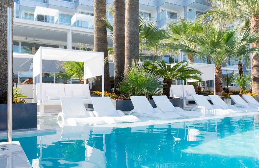 Piscina all'aperto Hotel Reverence Mare Hotel Palmanova Piscina all'aperto Hotel Reverence Mare Hotel Palmanova